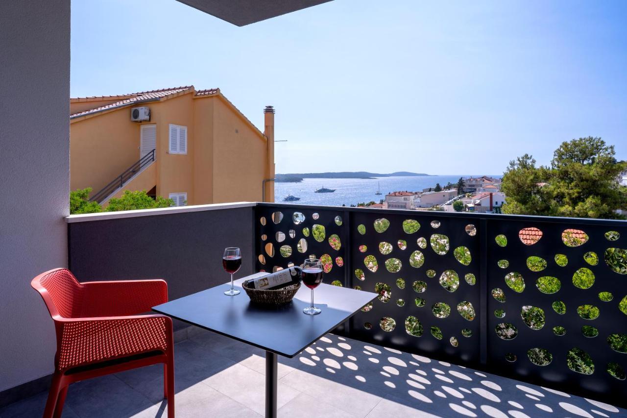 Sun&Lux Resort - Hvar Хвар Екстериор снимка