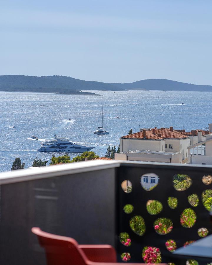 Sun&Lux Resort - Hvar Хвар Екстериор снимка